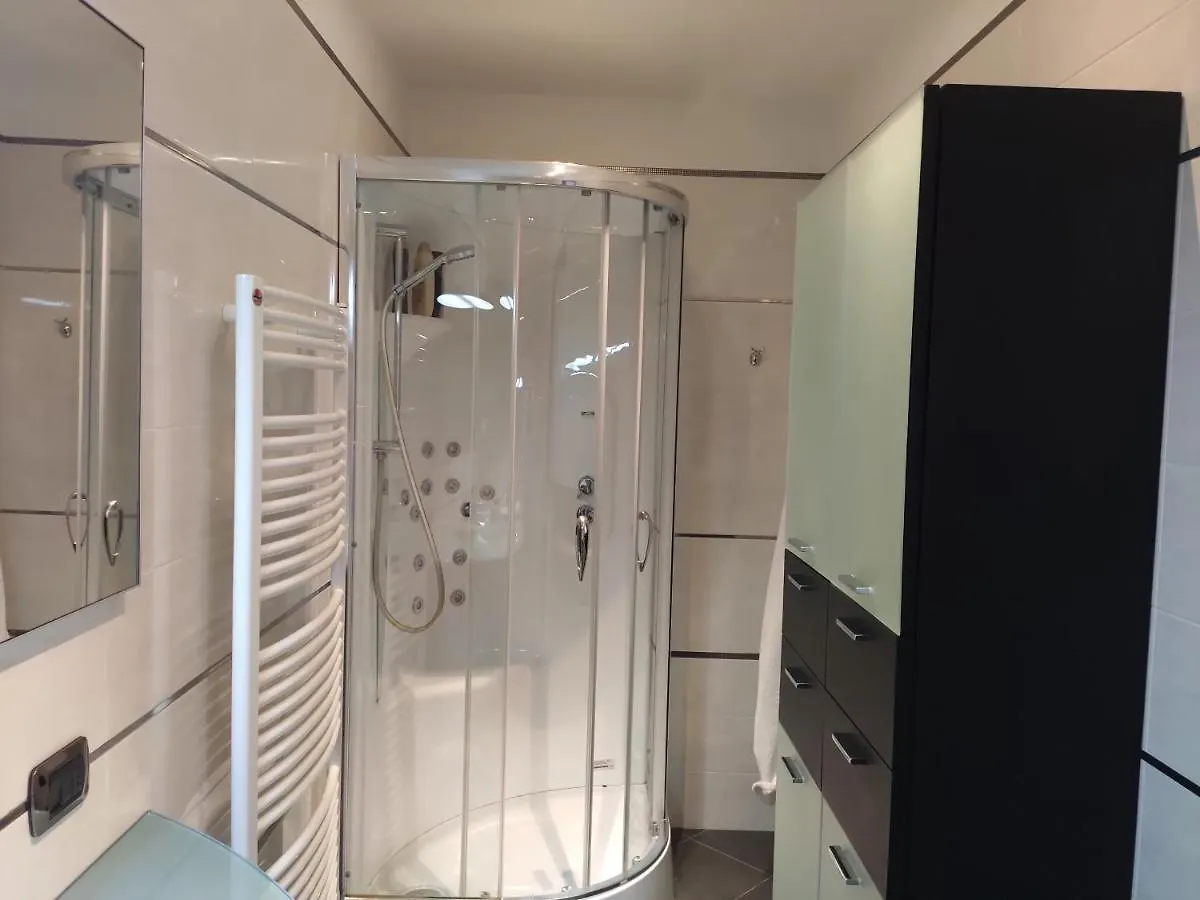 Bellagio Lakeside Apartment 0*,  意大利